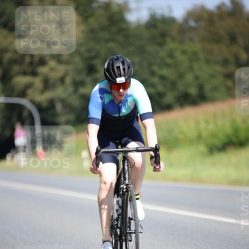 01.09.2024 - 17. Tribühne Triathlon H.Heesch http://msf.ph/oto/6950208 01.09.2024 12:10:44 Radfahren 570, 590, 623, 709 meine-sportfotos.de