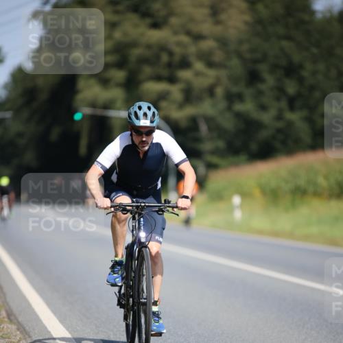 01.09.2024 - 17. Tribühne Triathlon H.Heesch http://msf.ph/oto/6950223 01.09.2024 12:10:59 Radfahren 496, 522, 591, 611 meine-sportfotos.de