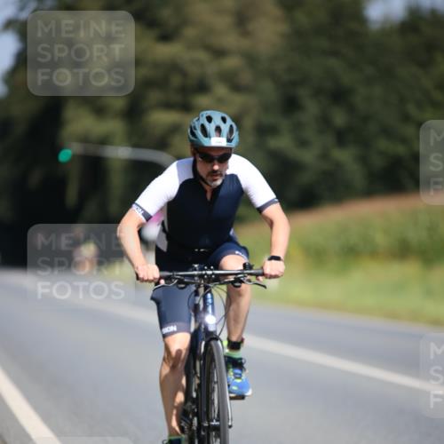 01.09.2024 - 17. Tribühne Triathlon H.Heesch http://msf.ph/oto/6950231 01.09.2024 12:11:00 Radfahren 496, 522, 591, 611 meine-sportfotos.de