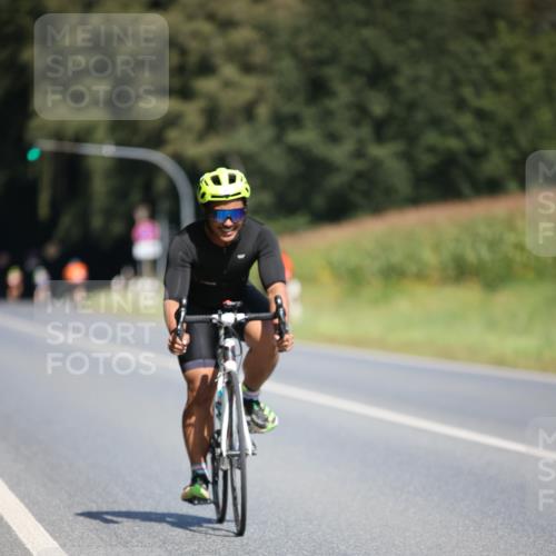 01.09.2024 - 17. Tribühne Triathlon H.Heesch http://msf.ph/oto/6950247 01.09.2024 12:11:06 Radfahren 586, 591, 651, 685 meine-sportfotos.de