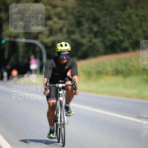 01.09.2024 - 17. Tribühne Triathlon H.Heesch http://msf.ph/oto/6950249 01.09.2024 12:11:06 Radfahren 586, 591, 651, 685 meine-sportfotos.de