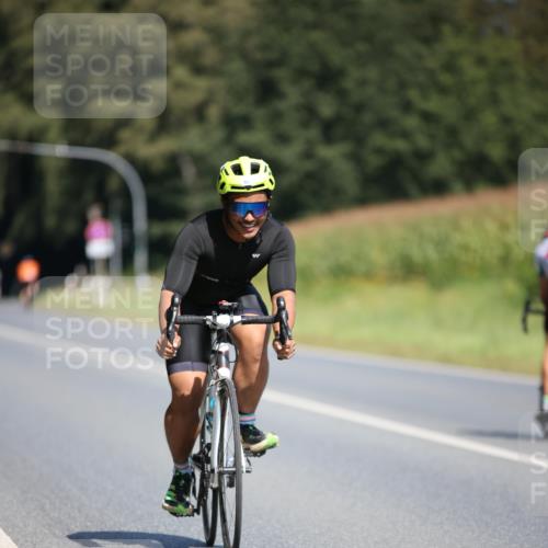 01.09.2024 - 17. Tribühne Triathlon H.Heesch http://msf.ph/oto/6950251 01.09.2024 12:11:06 Radfahren 586, 591, 651, 685 meine-sportfotos.de