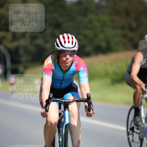 01.09.2024 - 17. Tribühne Triathlon H.Heesch http://msf.ph/oto/6950284 01.09.2024 12:11:15 Radfahren 586, 642, 651, 685 meine-sportfotos.de