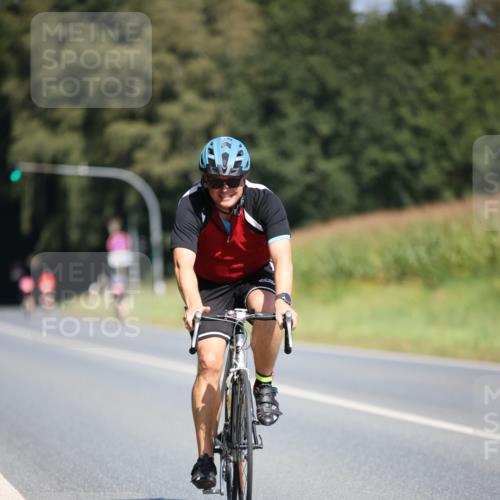 01.09.2024 - 17. Tribühne Triathlon H.Heesch http://msf.ph/oto/6950301 01.09.2024 12:11:18 Radfahren 642 meine-sportfotos.de