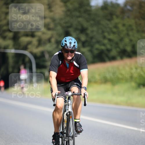 01.09.2024 - 17. Tribühne Triathlon H.Heesch http://msf.ph/oto/6950307 01.09.2024 12:11:18 Radfahren 642 meine-sportfotos.de