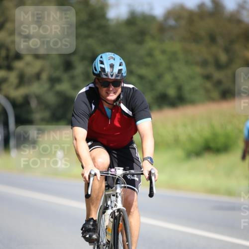 01.09.2024 - 17. Tribühne Triathlon H.Heesch http://msf.ph/oto/6950316 01.09.2024 12:11:19 Radfahren 642 meine-sportfotos.de