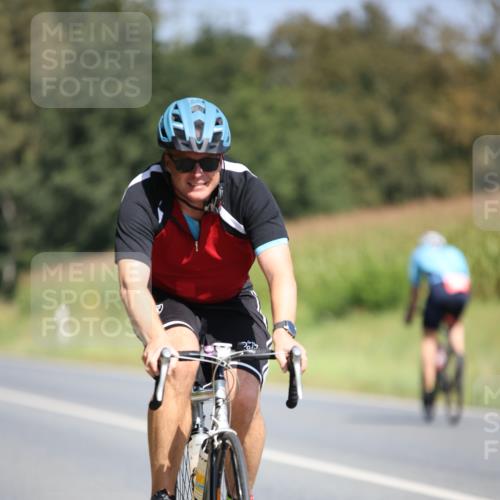 01.09.2024 - 17. Tribühne Triathlon H.Heesch http://msf.ph/oto/6950318 01.09.2024 12:11:19 Radfahren 642 meine-sportfotos.de