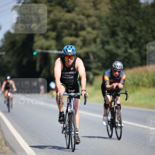 01.09.2024 - 17. Tribühne Triathlon H.Heesch http://msf.ph/oto/6950326 01.09.2024 12:11:29 Radfahren 546, 578, 647, 663, 689, 704 meine-sportfotos.de