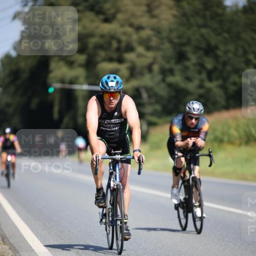 01.09.2024 - 17. Tribühne Triathlon H.Heesch http://msf.ph/oto/6950328 01.09.2024 12:11:29 Radfahren 546, 578, 647, 663, 689, 704 meine-sportfotos.de