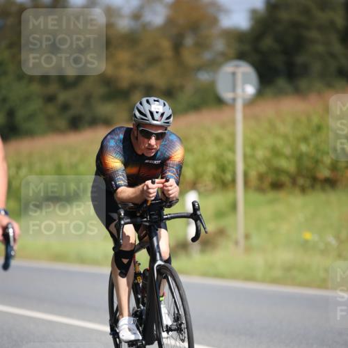 01.09.2024 - 17. Tribühne Triathlon H.Heesch http://msf.ph/oto/6950338 01.09.2024 12:11:30 Radfahren 546, 578, 647, 663, 689, 704 meine-sportfotos.de