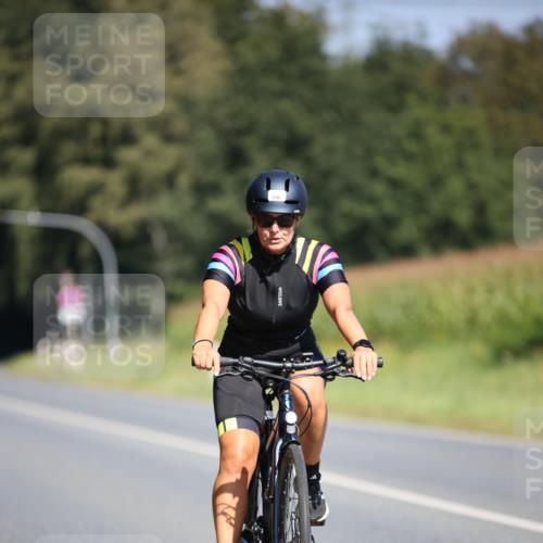 01.09.2024 - 17. Tribühne Triathlon H.Heesch http://msf.ph/oto/6950357 01.09.2024 12:11:34 Radfahren 449, 546, 704 meine-sportfotos.de