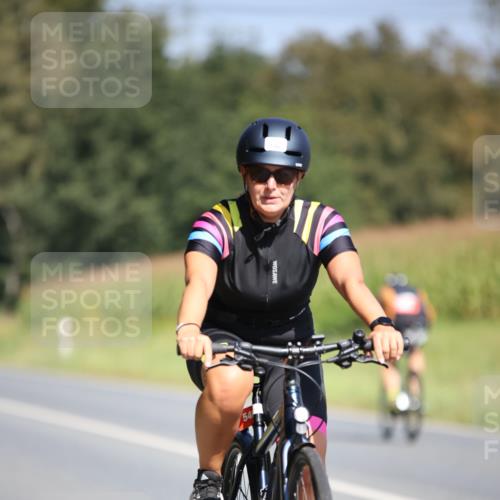 01.09.2024 - 17. Tribühne Triathlon H.Heesch http://msf.ph/oto/6950366 01.09.2024 12:11:35 Radfahren 449, 546, 704 meine-sportfotos.de