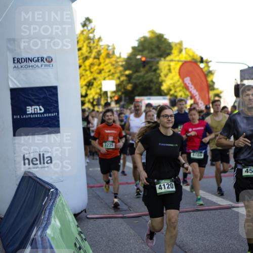 01.09.2024 - BARMER Alsterlauf Kathrin Stürmer Photography http://msf.ph/oto/6969062 01.09.2024 09:00:30 Ziel  meine-sportfotos.de