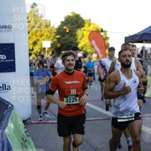 01.09.2024 - BARMER Alsterlauf Kathrin Stürmer Photography http://msf.ph/oto/6969063 01.09.2024 09:00:32 Ziel  meine-sportfotos.de