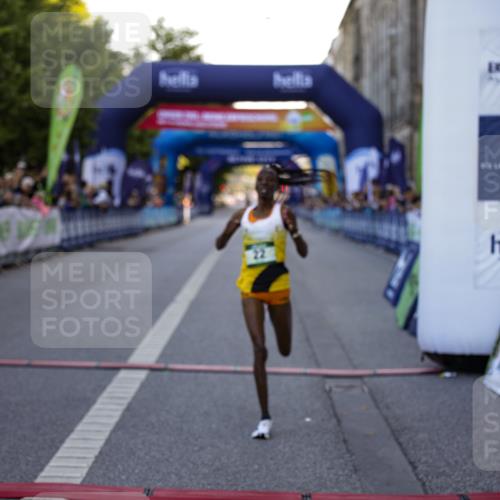 01.09.2024 - BARMER Alsterlauf Kathrin Stürmer Photography http://msf.ph/oto/6969081 01.09.2024 09:32:00 Ziel 1109, 2850, 3788, 4167, 4290, 4435, 4549, 4600, 4844, 5252, 5308, 8387, 22, 4793 meine-sportfotos.de