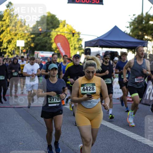01.09.2024 - BARMER Alsterlauf Kathrin Stürmer Photography http://msf.ph/oto/6969279 01.09.2024 08:58:56 Ziel  meine-sportfotos.de