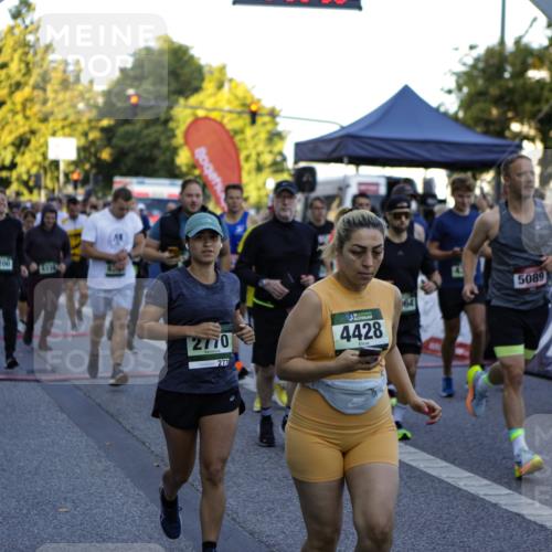 01.09.2024 - BARMER Alsterlauf Kathrin Stürmer Photography http://msf.ph/oto/6969280 01.09.2024 08:58:56 Ziel  meine-sportfotos.de