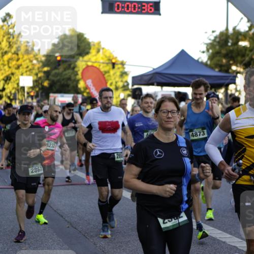01.09.2024 - BARMER Alsterlauf Kathrin Stürmer Photography http://msf.ph/oto/6969290 01.09.2024 08:59:01 Ziel  meine-sportfotos.de