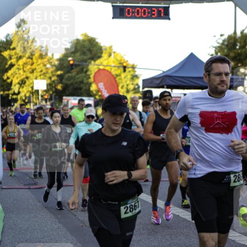 01.09.2024 - BARMER Alsterlauf Kathrin Stürmer Photography http://msf.ph/oto/6969296 01.09.2024 08:59:02 Ziel  meine-sportfotos.de
