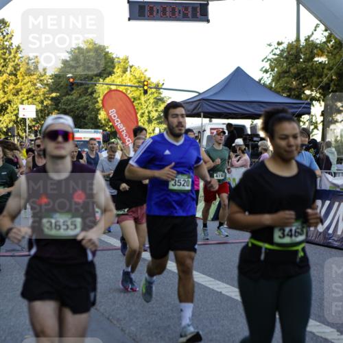 01.09.2024 - BARMER Alsterlauf Kathrin Stürmer Photography http://msf.ph/oto/6969299 01.09.2024 08:59:07 Ziel  meine-sportfotos.de