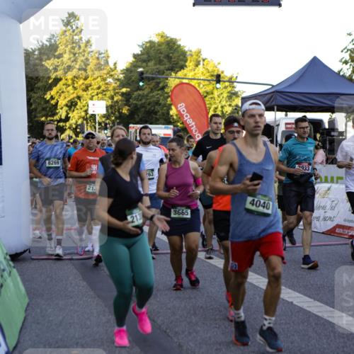 01.09.2024 - BARMER Alsterlauf Kathrin Stürmer Photography http://msf.ph/oto/6969316 01.09.2024 08:59:35 Ziel  meine-sportfotos.de