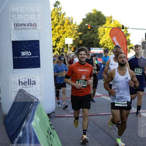 01.09.2024 - BARMER Alsterlauf Kathrin Stürmer Photography http://msf.ph/oto/6969331 01.09.2024 09:00:31 Ziel  meine-sportfotos.de