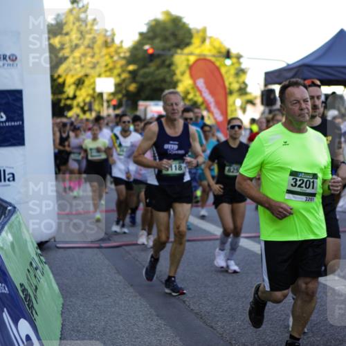 01.09.2024 - BARMER Alsterlauf Kathrin Stürmer Photography http://msf.ph/oto/6969349 01.09.2024 09:01:12 Ziel  meine-sportfotos.de