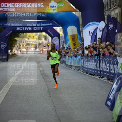 01.09.2024 - BARMER Alsterlauf Kathrin Stürmer Photography http://msf.ph/oto/6969398 01.09.2024 09:29:53 Ziel 2107, 3802, 4463, 5046, 8276, 1 meine-sportfotos.de