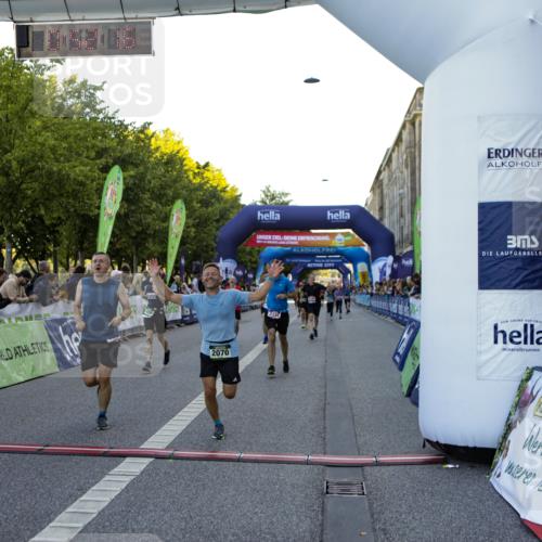 01.09.2024 - BARMER Alsterlauf Kathrin Stürmer Photography http://msf.ph/oto/6969647 01.09.2024 09:52:14 Ziel 2267, 2343, 2615, 2681, 2703, 2716, 2745, 2774, 2917, 2961, 2962, 3061, 3063, 3242, 3389, 3421, 3600, 3678, 3723, 3839, 3930, 4028, 4039, 4208, 4656, 4961, 5053, 5121, 5166, 5190, 8041, 8246, 8282, 8356, 2070, 2082, 2334, 3130, 3253, 3397, 3430, 3496, 3690, 3691, 4058, 4343, 4536, 4649, 4700, 4942, 5184, 5268, 8322 meine-sportfotos.de