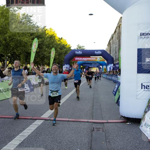 01.09.2024 - BARMER Alsterlauf Kathrin Stürmer Photography http://msf.ph/oto/6969649 01.09.2024 09:52:14 Ziel 2267, 2343, 2615, 2681, 2703, 2716, 2745, 2774, 2917, 2961, 2962, 3061, 3063, 3242, 3389, 3421, 3600, 3678, 3723, 3839, 3930, 4028, 4039, 4208, 4656, 4961, 5053, 5121, 5166, 5190, 8041, 8246, 8282, 8356, 2070, 2082, 2334, 3130, 3253, 3397, 3430, 3496, 3690, 3691, 4058, 4343, 4536, 4649, 4700, 4942, 5184, 5268, 8322 meine-sportfotos.de