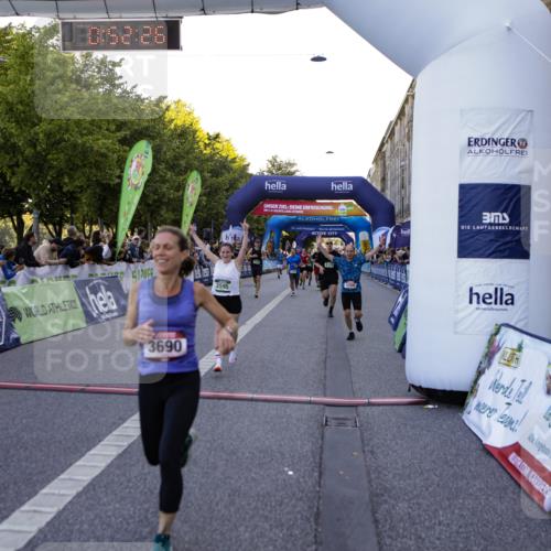 01.09.2024 - BARMER Alsterlauf Kathrin Stürmer Photography http://msf.ph/oto/6969656 01.09.2024 09:52:24 Ziel 2343, 2583, 2607, 2615, 2703, 2917, 2961, 3061, 3063, 3420, 3421, 3678, 3778, 4208, 4427, 4741, 4961, 4986, 5121, 5166, 5187, 5190, 8028, 8041, 8246, 8356, 2082, 2429, 3037, 3130, 3253, 3306, 3496, 3595, 3690, 3691, 3720, 4179, 4369, 4758, 4773, 4942, 5086, 5184 meine-sportfotos.de
