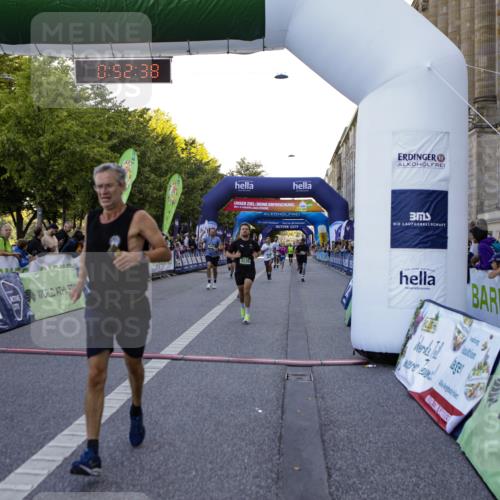 01.09.2024 - BARMER Alsterlauf Kathrin Stürmer Photography http://msf.ph/oto/6969665 01.09.2024 09:52:35 Ziel 2583, 2607, 2735, 2737, 2778, 2880, 3279, 3420, 3507, 3635, 3778, 3823, 3843, 4248, 4288, 4427, 4712, 4741, 4986, 5187, 5234, 8028, 8066, 2188, 2429, 2453, 3037, 3235, 3720, 3858, 4200, 4369, 4658, 4864, 4933, 5086, 5236, 8095, 8098, 8269 meine-sportfotos.de
