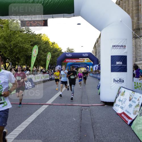 01.09.2024 - BARMER Alsterlauf Kathrin Stürmer Photography http://msf.ph/oto/6969679 01.09.2024 09:52:40 Ziel 2607, 2735, 2737, 2778, 2880, 3279, 3297, 3507, 3635, 3823, 3843, 4248, 4288, 4295, 4427, 4712, 4726, 4741, 5187, 5234, 8066, 8126, 2036, 2188, 2453, 3235, 3377, 3716, 3858, 4077, 4200, 4203, 4658, 4864, 4933, 5236, 8095, 8098, 8269 meine-sportfotos.de