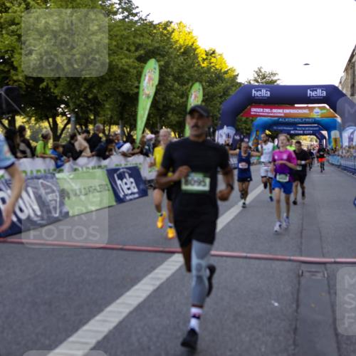 01.09.2024 - BARMER Alsterlauf Kathrin Stürmer Photography http://msf.ph/oto/6969680 01.09.2024 09:52:42 Ziel 2735, 2737, 2778, 2880, 3279, 3297, 3507, 3631, 3632, 3635, 3823, 3843, 4033, 4248, 4288, 4295, 4712, 4726, 4741, 5187, 5234, 8066, 8126, 2036, 2295, 2353, 2453, 2712, 3235, 3377, 3716, 3858, 4077, 4200, 4203, 4330, 4658, 4933, 5236, 8095, 8098, 8269 meine-sportfotos.de