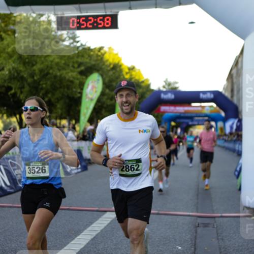 01.09.2024 - BARMER Alsterlauf Kathrin Stürmer Photography http://msf.ph/oto/6969682 01.09.2024 09:52:56 Ziel 2008, 2692, 2714, 3052, 3297, 3631, 3632, 3732, 3887, 3889, 4033, 4082, 4295, 4506, 4726, 4806, 4807, 4851, 5025, 8126, 8365, 2291, 2295, 2310, 2338, 2353, 2712, 2742, 2862, 2931, 3325, 3526, 4330, 5074, 5240, 8021, 8161 meine-sportfotos.de