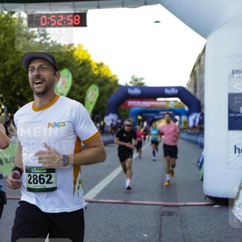 01.09.2024 - BARMER Alsterlauf Kathrin Stürmer Photography http://msf.ph/oto/6969684 01.09.2024 09:52:56 Ziel 2008, 2692, 2714, 3052, 3297, 3631, 3632, 3732, 3887, 3889, 4033, 4082, 4295, 4506, 4726, 4806, 4807, 4851, 5025, 8126, 8365, 2291, 2295, 2310, 2338, 2353, 2712, 2742, 2862, 2931, 3325, 3526, 4330, 5074, 5240, 8021, 8161 meine-sportfotos.de