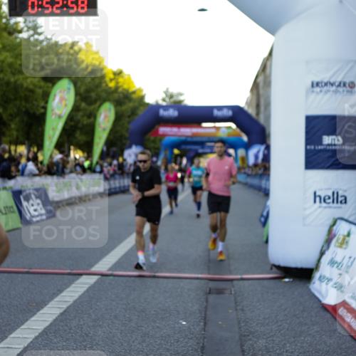 01.09.2024 - BARMER Alsterlauf Kathrin Stürmer Photography http://msf.ph/oto/6969686 01.09.2024 09:52:56 Ziel 2008, 2692, 2714, 3052, 3297, 3631, 3632, 3732, 3887, 3889, 4033, 4082, 4295, 4506, 4726, 4806, 4807, 4851, 5025, 8126, 8365, 2291, 2295, 2310, 2338, 2353, 2712, 2742, 2862, 2931, 3325, 3526, 4330, 5074, 5240, 8021, 8161 meine-sportfotos.de