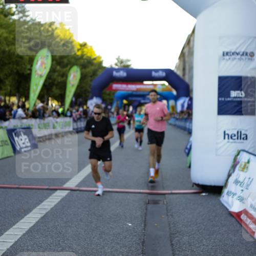 01.09.2024 - BARMER Alsterlauf Kathrin Stürmer Photography http://msf.ph/oto/6969687 01.09.2024 09:52:56 Ziel 2008, 2692, 2714, 3052, 3297, 3631, 3632, 3732, 3887, 3889, 4033, 4082, 4295, 4506, 4726, 4806, 4807, 4851, 5025, 8126, 8365, 2291, 2295, 2310, 2338, 2353, 2712, 2742, 2862, 2931, 3325, 3526, 4330, 5074, 5240, 8021, 8161 meine-sportfotos.de