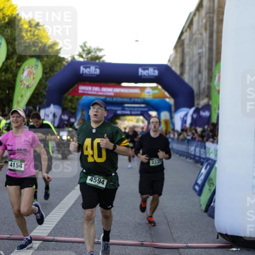 01.09.2024 - BARMER Alsterlauf Kathrin Stürmer Photography http://msf.ph/oto/6969707 01.09.2024 09:54:01 Ziel 2096, 2147, 2219, 2239, 2368, 2393, 2478, 2494, 2746, 2748, 2966, 3100, 3172, 3173, 3232, 3237, 3601, 3602, 3607, 3740, 3745, 3785, 3786, 3985, 4042, 4094, 4421, 4530, 4535, 4566, 4567, 4616, 4660, 4901, 4965, 5154, 5182, 5185, 5194, 8333, 2156, 2215, 2399, 2711, 2808, 3014, 3020, 3333, 3777, 3852, 4041, 4154, 4533, 4594, 4661, 4924, 5034, 5155, 5157, 5183, 5202, 8013, 8128, 8166, 8277 meine-sportfotos.de