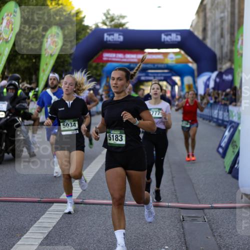 01.09.2024 - BARMER Alsterlauf Kathrin Stürmer Photography http://msf.ph/oto/6969719 01.09.2024 09:54:06 Ziel 2041, 2147, 2219, 2239, 2368, 2393, 2488, 2489, 2494, 2589, 2672, 2746, 2748, 2966, 3023, 3100, 3173, 3232, 3601, 3602, 3607, 3745, 3812, 3985, 4535, 4566, 4567, 4901, 5154, 5182, 5185, 5194, 8226, 8333, 2156, 2296, 2297, 2416, 2697, 2711, 2808, 3333, 3777, 3852, 4041, 4055, 4154, 4240, 4533, 4594, 5034, 5183, 5229, 8020, 8128, 8166, 8277 meine-sportfotos.de