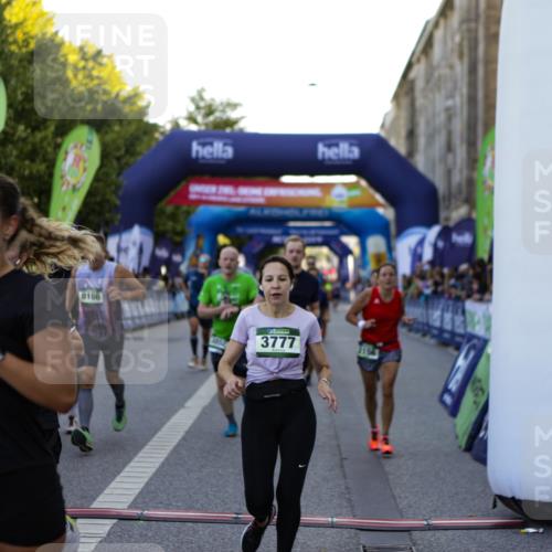 01.09.2024 - BARMER Alsterlauf Kathrin Stürmer Photography http://msf.ph/oto/6969723 01.09.2024 09:54:07 Ziel 2041, 2147, 2219, 2239, 2368, 2393, 2488, 2489, 2494, 2589, 2672, 2746, 2966, 3023, 3100, 3173, 3232, 3601, 3602, 3607, 3745, 3812, 3985, 4535, 4566, 4567, 4901, 5154, 5182, 5185, 5194, 8226, 8333, 2156, 2296, 2297, 2416, 2697, 2711, 2808, 3333, 3777, 3852, 4041, 4055, 4154, 4240, 4594, 5034, 5183, 5229, 8020, 8128, 8166, 8277 meine-sportfotos.de
