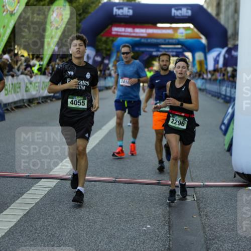 01.09.2024 - BARMER Alsterlauf Kathrin Stürmer Photography http://msf.ph/oto/6969732 01.09.2024 09:54:11 Ziel 2041, 2147, 2219, 2239, 2368, 2393, 2488, 2489, 2589, 2672, 2746, 2966, 3023, 3100, 3173, 3601, 3602, 3607, 3745, 3807, 3812, 4535, 4566, 4567, 4901, 5182, 5185, 5194, 8226, 8333, 2156, 2296, 2297, 2416, 2697, 2711, 2728, 2985, 3777, 3852, 4055, 4240, 4895, 5034, 5183, 5229, 8020, 8128, 8166, 8277 meine-sportfotos.de