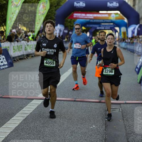 01.09.2024 - BARMER Alsterlauf Kathrin Stürmer Photography http://msf.ph/oto/6969733 01.09.2024 09:54:11 Ziel 2041, 2147, 2219, 2239, 2368, 2393, 2488, 2489, 2589, 2672, 2746, 2966, 3023, 3100, 3173, 3601, 3602, 3607, 3745, 3807, 3812, 4535, 4566, 4567, 4901, 5182, 5185, 5194, 8226, 8333, 2156, 2296, 2297, 2416, 2697, 2711, 2728, 2985, 3777, 3852, 4055, 4240, 4895, 5034, 5183, 5229, 8020, 8128, 8166, 8277 meine-sportfotos.de