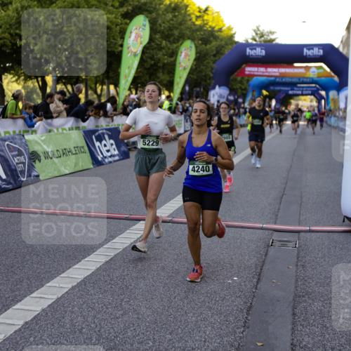 01.09.2024 - BARMER Alsterlauf Kathrin Stürmer Photography http://msf.ph/oto/6969736 01.09.2024 09:54:16 Ziel 2041, 2147, 2205, 2219, 2239, 2488, 2489, 2589, 2672, 3023, 3173, 3601, 3602, 3745, 3807, 3812, 4010, 4011, 4566, 4567, 4734, 4901, 4934, 4939, 5278, 8110, 8226, 8334, 2296, 2297, 2416, 2540, 2599, 2697, 2711, 2728, 2985, 3780, 4055, 4240, 4315, 4895, 5001, 5229, 8020 meine-sportfotos.de