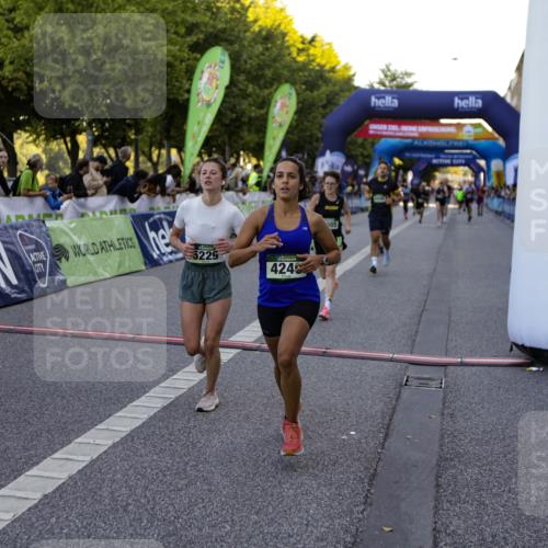 01.09.2024 - BARMER Alsterlauf Kathrin Stürmer Photography http://msf.ph/oto/6969737 01.09.2024 09:54:16 Ziel 2041, 2147, 2205, 2219, 2239, 2488, 2489, 2589, 2672, 3023, 3173, 3601, 3602, 3745, 3807, 3812, 4010, 4011, 4566, 4567, 4734, 4901, 4934, 4939, 5278, 8110, 8226, 8334, 2296, 2297, 2416, 2540, 2599, 2697, 2711, 2728, 2985, 3780, 4055, 4240, 4315, 4895, 5001, 5229, 8020 meine-sportfotos.de