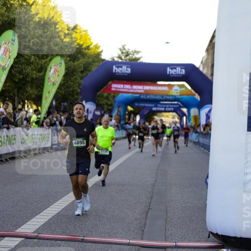 01.09.2024 - BARMER Alsterlauf Kathrin Stürmer Photography http://msf.ph/oto/6969742 01.09.2024 09:54:17 Ziel 2041, 2147, 2205, 2219, 2239, 2488, 2489, 2589, 2672, 3023, 3034, 3173, 3601, 3602, 3682, 3745, 3807, 3812, 4010, 4011, 4734, 4901, 4934, 4939, 5278, 8110, 8226, 8252, 8334, 2296, 2297, 2416, 2540, 2599, 2697, 2728, 2985, 3780, 4055, 4240, 4315, 4738, 4895, 5001, 5229, 8020 meine-sportfotos.de