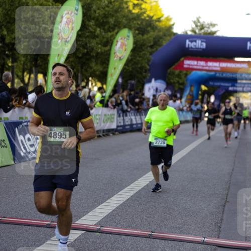 01.09.2024 - BARMER Alsterlauf Kathrin Stürmer Photography http://msf.ph/oto/6969748 01.09.2024 09:54:18 Ziel 2041, 2147, 2205, 2219, 2239, 2488, 2489, 2589, 2672, 3023, 3034, 3173, 3601, 3602, 3682, 3745, 3807, 3812, 4010, 4011, 4633, 4734, 4901, 4934, 4939, 5278, 8110, 8226, 8252, 8334, 2297, 2416, 2540, 2599, 2697, 2728, 2985, 3776, 3780, 4240, 4315, 4738, 4895, 5001, 5229 meine-sportfotos.de