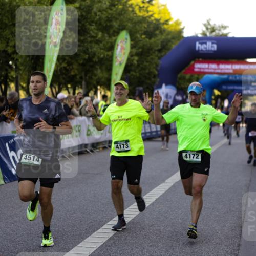 01.09.2024 - BARMER Alsterlauf Kathrin Stürmer Photography http://msf.ph/oto/6969768 01.09.2024 09:54:31 Ziel 2169, 2170, 2205, 2265, 2292, 2499, 2592, 2858, 2983, 3005, 3034, 3199, 3331, 3627, 3665, 3682, 3769, 3835, 4010, 4011, 4517, 4633, 4734, 4798, 4801, 4854, 4934, 4939, 5021, 5022, 5066, 5180, 5278, 8110, 8252, 8334, 2561, 2599, 2878, 3442, 3637, 3654, 3776, 3780, 3962, 4172, 4173, 4303, 4514, 4738 meine-sportfotos.de
