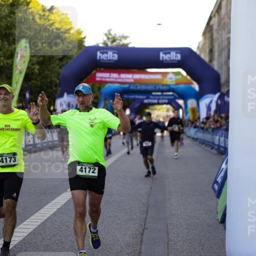 01.09.2024 - BARMER Alsterlauf Kathrin Stürmer Photography http://msf.ph/oto/6969770 01.09.2024 09:54:31 Ziel 2169, 2170, 2205, 2265, 2292, 2499, 2592, 2858, 2983, 3005, 3034, 3199, 3331, 3627, 3665, 3682, 3769, 3835, 4010, 4011, 4517, 4633, 4734, 4798, 4801, 4854, 4934, 4939, 5021, 5022, 5066, 5180, 5278, 8110, 8252, 8334, 2561, 2599, 2878, 3442, 3637, 3654, 3776, 3780, 3962, 4172, 4173, 4303, 4514, 4738 meine-sportfotos.de