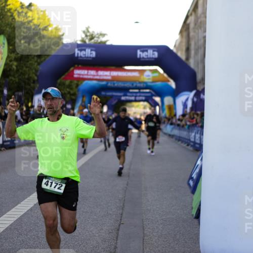 01.09.2024 - BARMER Alsterlauf Kathrin Stürmer Photography http://msf.ph/oto/6969771 01.09.2024 09:54:31 Ziel 2169, 2170, 2205, 2265, 2292, 2499, 2592, 2858, 2983, 3005, 3034, 3199, 3331, 3627, 3665, 3682, 3769, 3835, 4010, 4011, 4517, 4633, 4734, 4798, 4801, 4854, 4934, 4939, 5021, 5022, 5066, 5180, 5278, 8110, 8252, 8334, 2561, 2599, 2878, 3442, 3637, 3654, 3776, 3780, 3962, 4172, 4173, 4303, 4514, 4738 meine-sportfotos.de